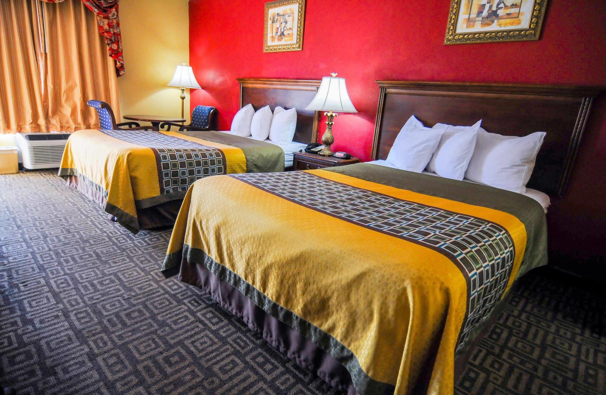 Heritage Inn ميلدغفيل المظهر الخارجي الصورة